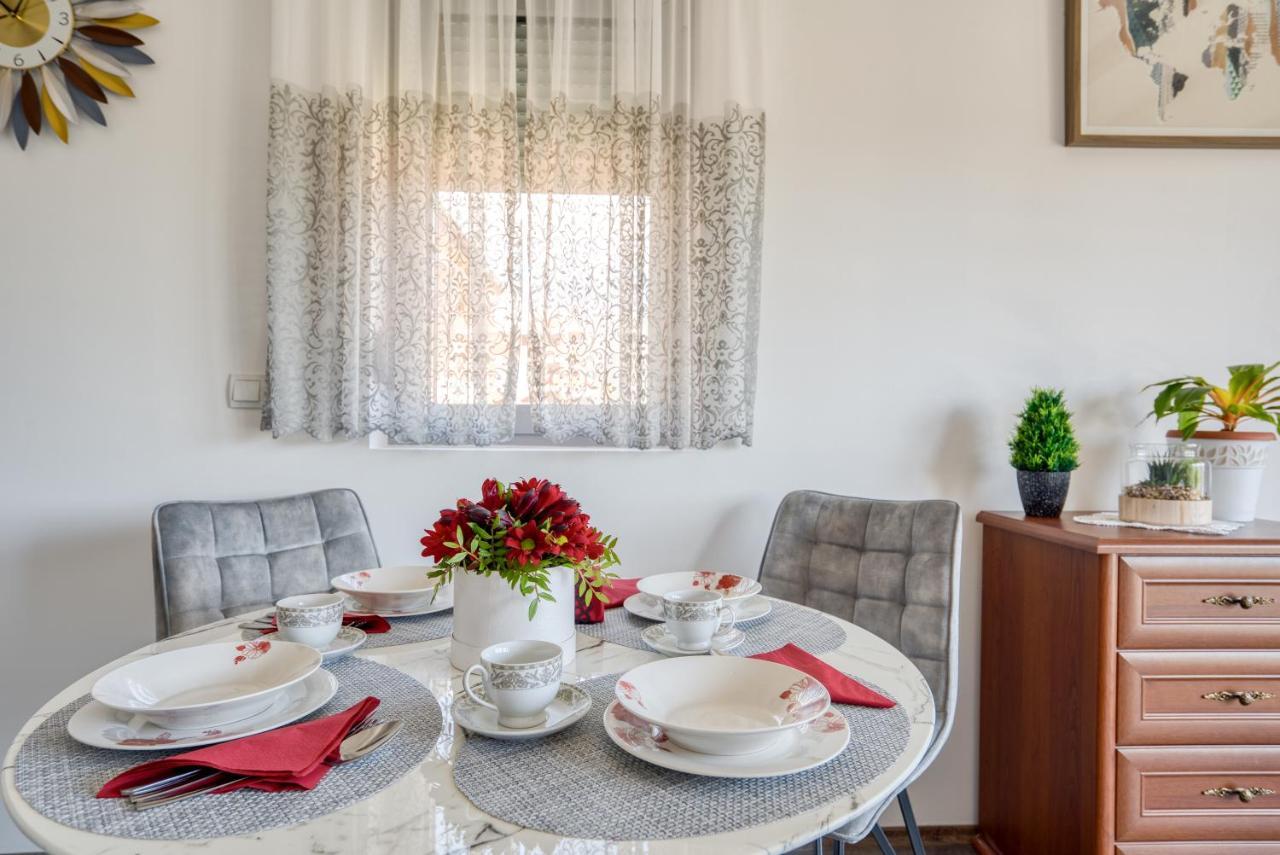 Apartment With A View Budva Buitenkant foto