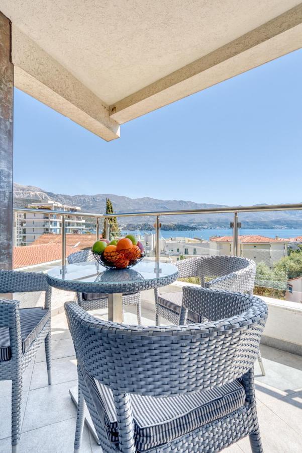 Apartment With A View Budva Buitenkant foto