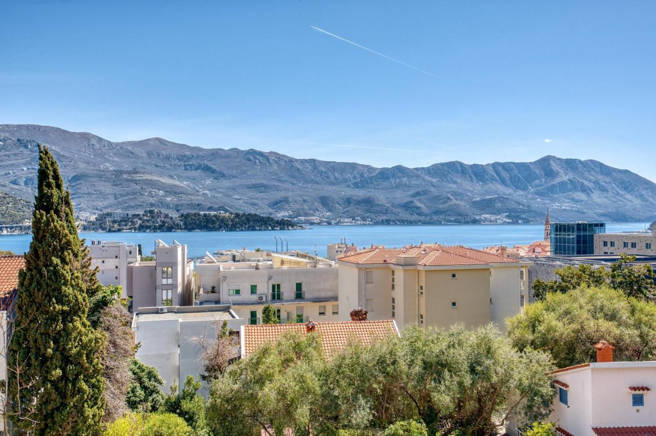 Apartment With A View Budva Buitenkant foto